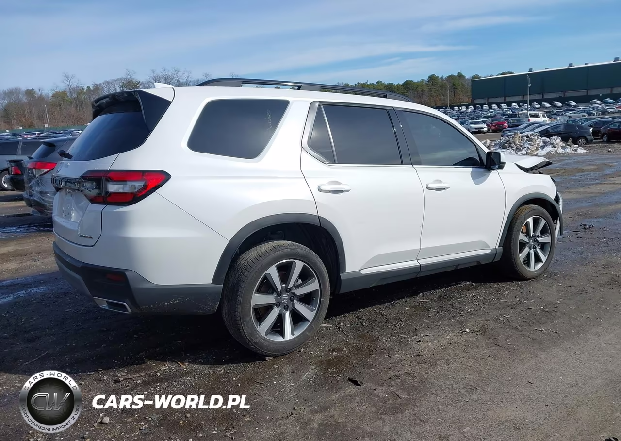 2025 Honda Pilot Touring VIN:5FNYG1H76SB099319 - 4