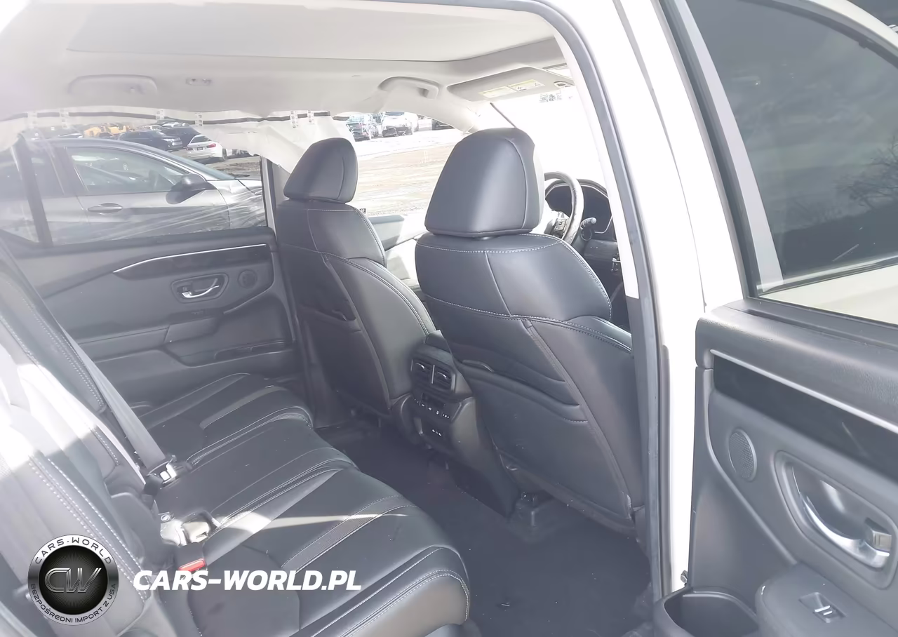 2025 Honda Pilot Touring VIN:5FNYG1H76SB099319 - 8