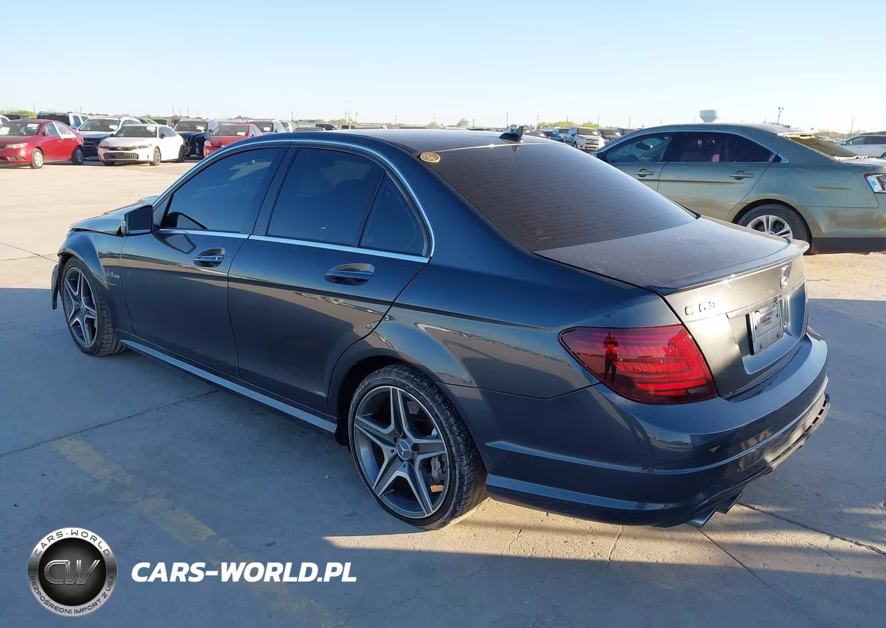 2010 Mercedes-Benz C 63 Amg VIN:WDDGF7HB3AF415541 - 3