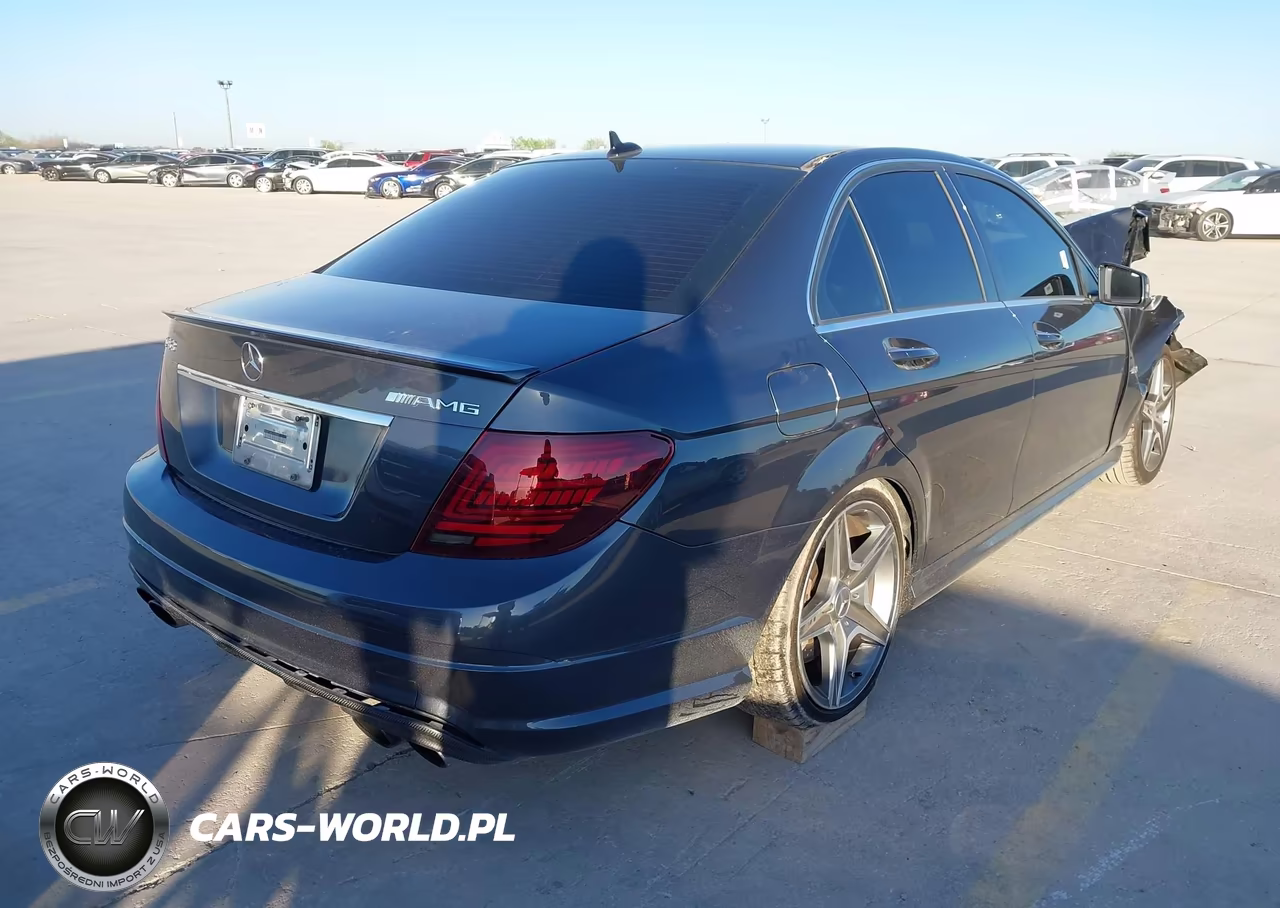 2010 Mercedes-Benz C 63 Amg VIN:WDDGF7HB3AF415541 - 4