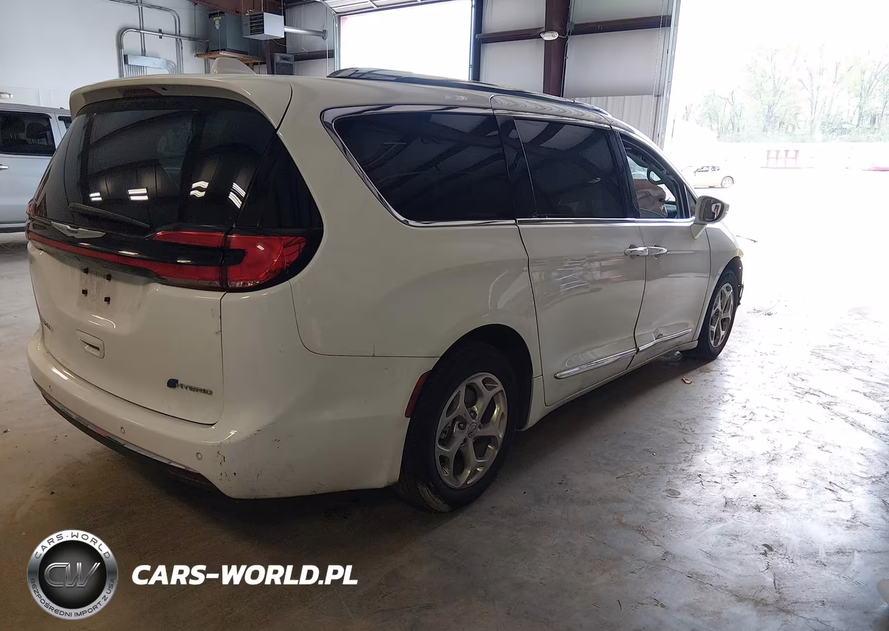 2021 Chrysler Pacifica Hybrid Limited VIN:2C4RC1S7XMR510723 - 4
