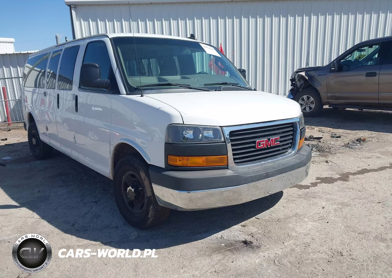 2018 GMC Savana 3500 Lt