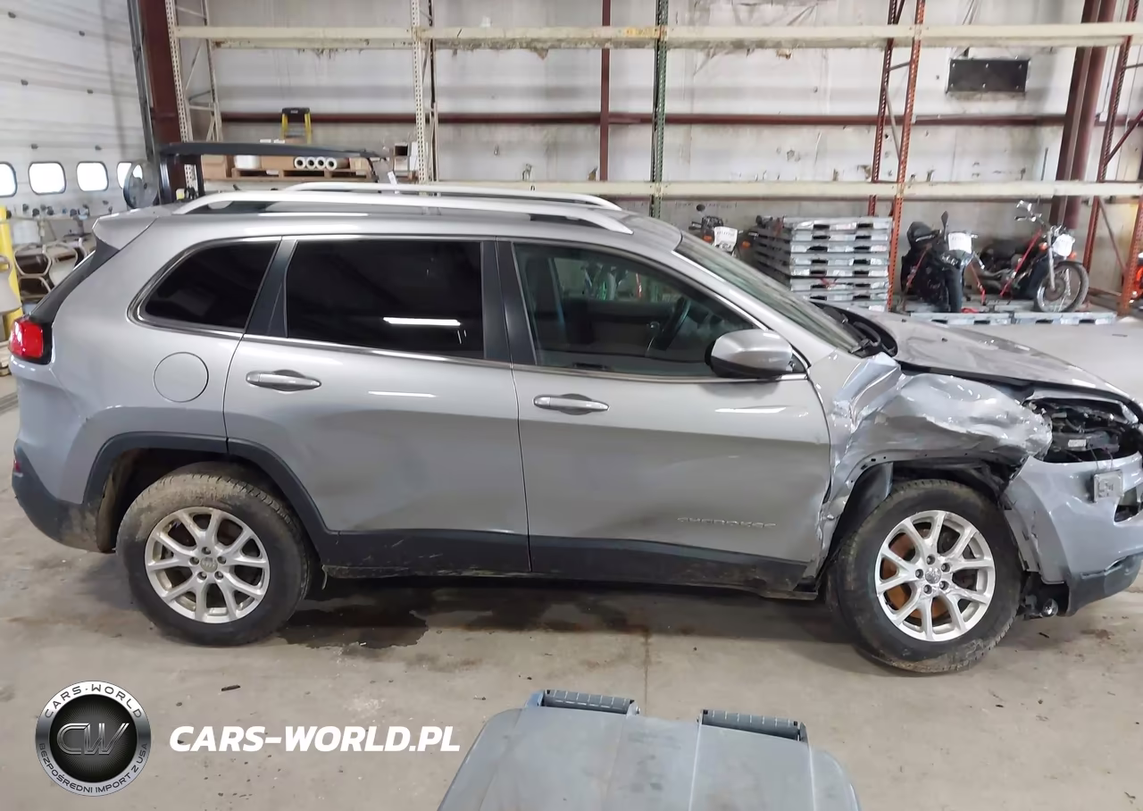 2016 Jeep Cherokee Latitude VIN:1C4PJMCB0GW117519 - 14