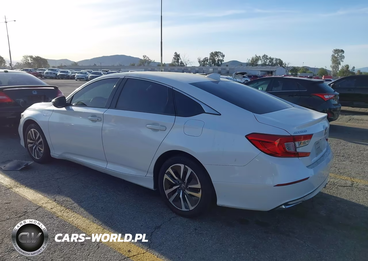 2022 Honda Accord Hybrid VIN:1HGCV3F13NA004255 - 3