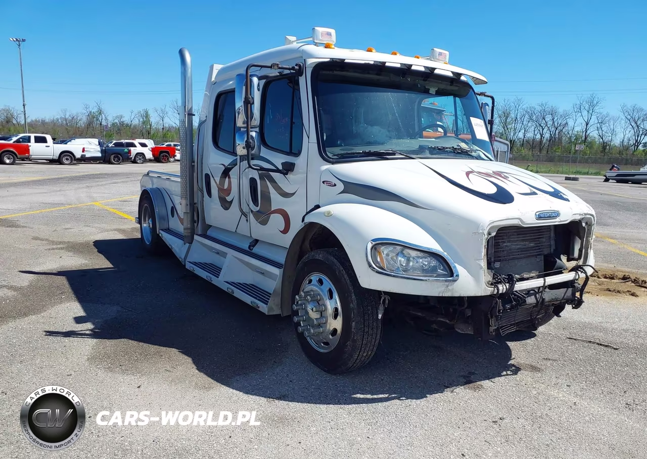 2005 Freightliner Sport Chassis 106