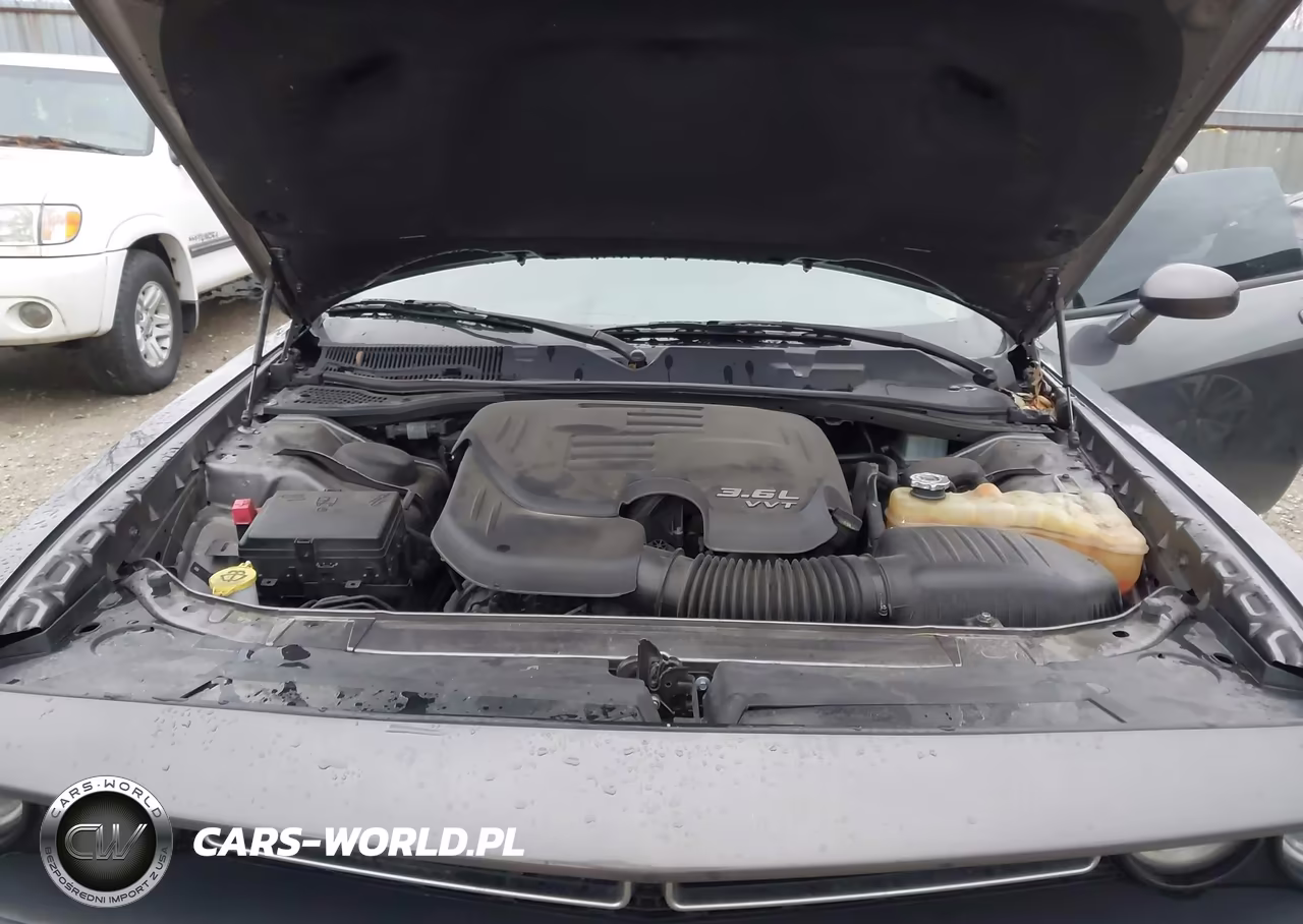 2018 Dodge Challenger Sxt VIN:2C3CDZAG6JH128536 - 10