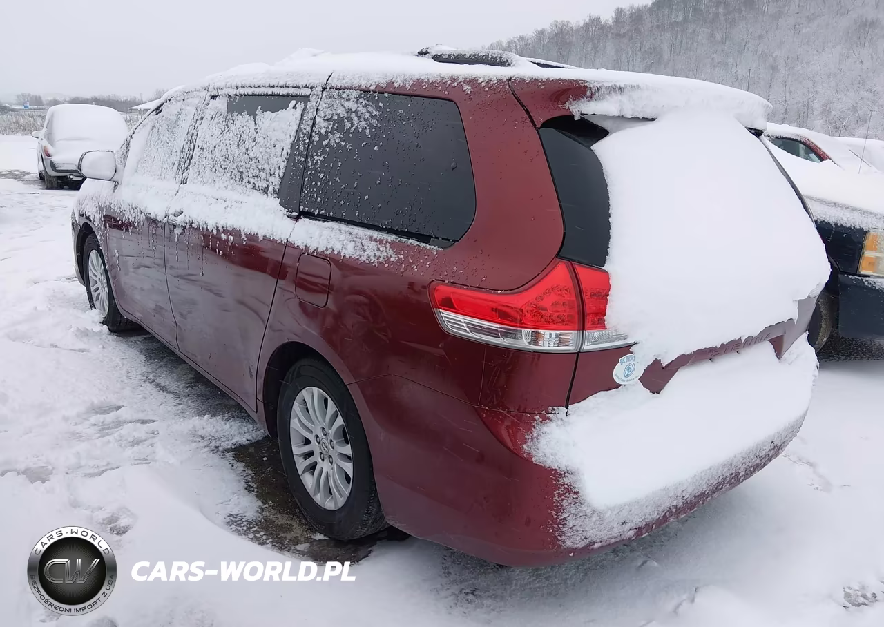2013 Toyota Sienna Xle V6 8 Passenger VIN:5TDYK3DC7DS360789 - 3