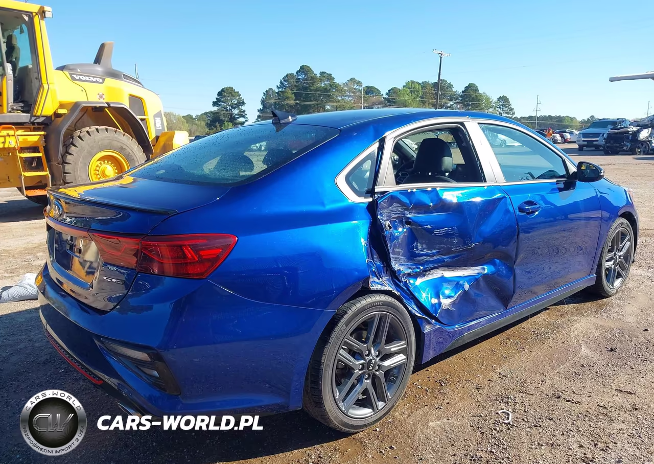 2021 Kia Forte Gt-Line VIN:3KPF34AD8ME375321 - 4