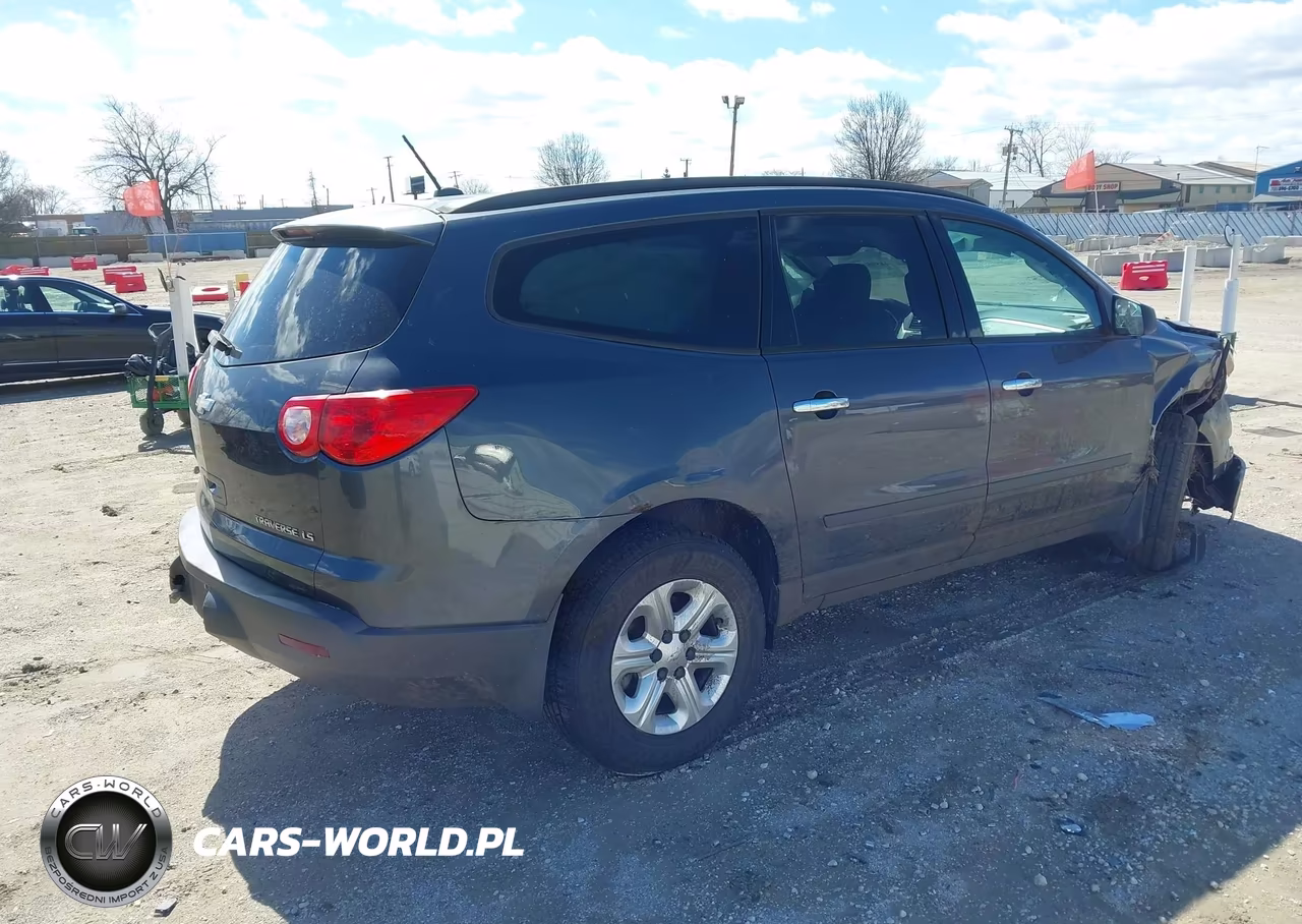 2012 Chevrolet Traverse Ls VIN:1GNKRFED1CJ258952 - 4