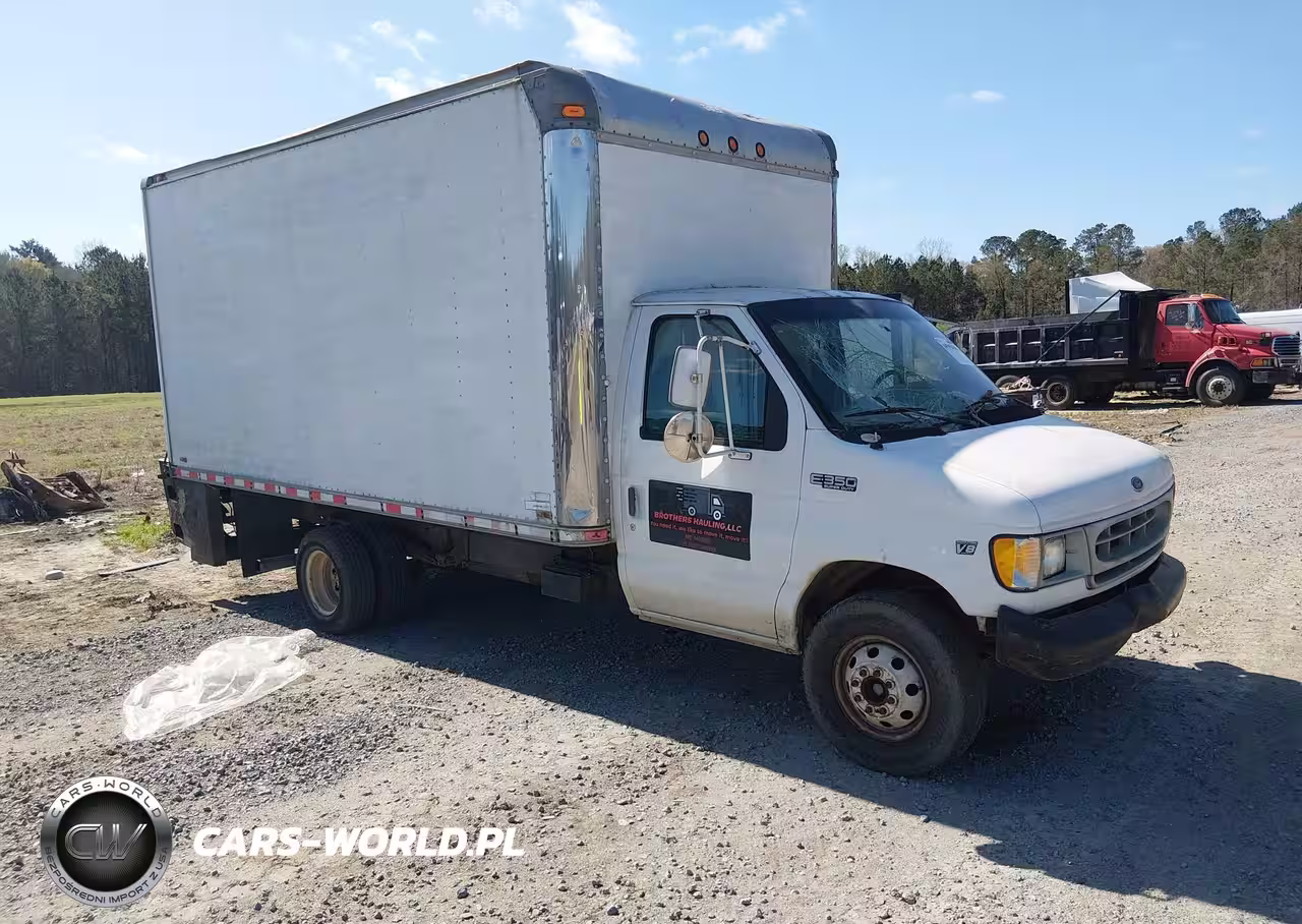 1999 Ford E-350 Comm. Cutaway Standard