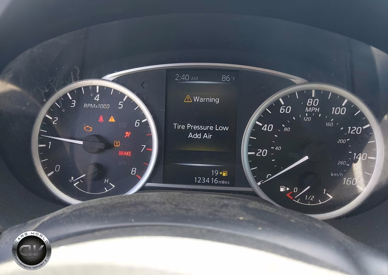 2017 Nissan Sentra Sr Turbo VIN:3N1CB7APXHY255285 - 7