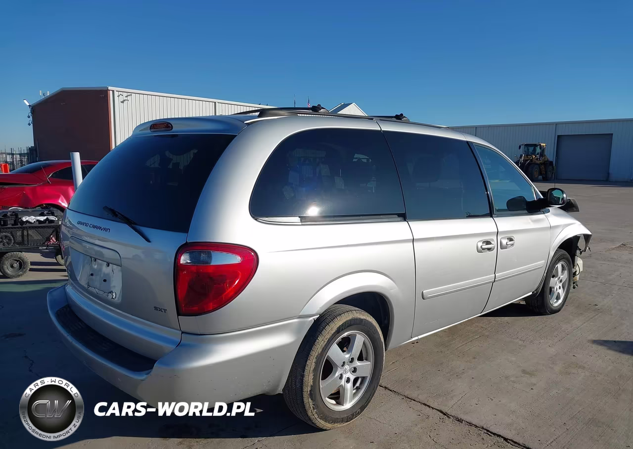 2005 Dodge Grand Caravan Sxt VIN:2D4GP44L65R476629 - 4
