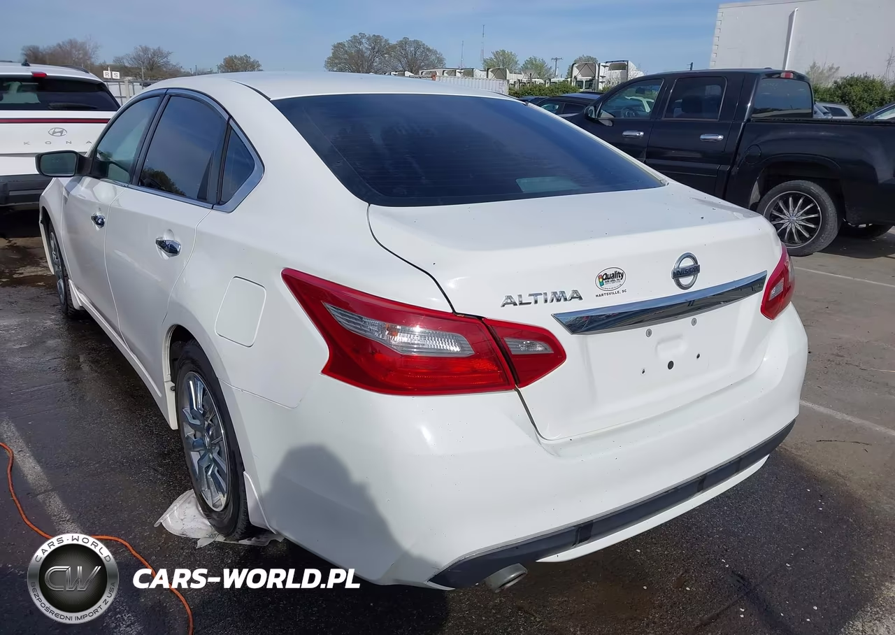 2018 Nissan Altima 2.5 S VIN:1N4AL3AP2JC243582 - 3