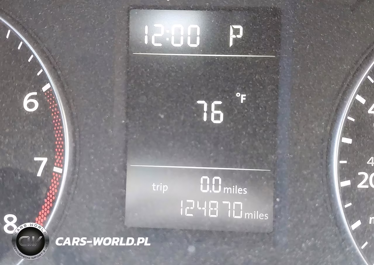 2015 Volkswagen Passat 1.8T Wolfsburg Edition VIN:1VWAT7A34FC020236 - 16