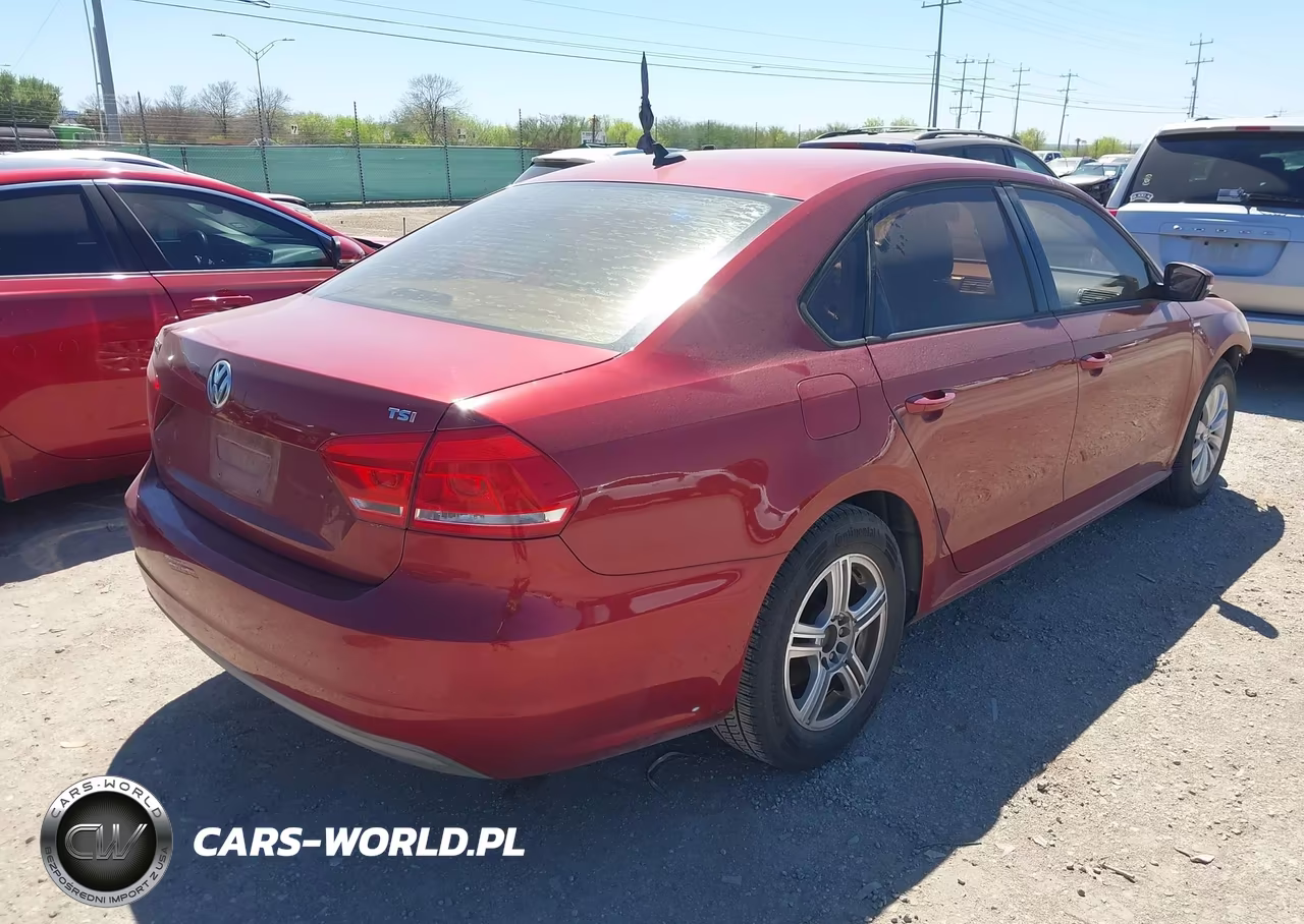 2015 Volkswagen Passat 1.8T Wolfsburg Edition VIN:1VWAT7A34FC020236 - 4