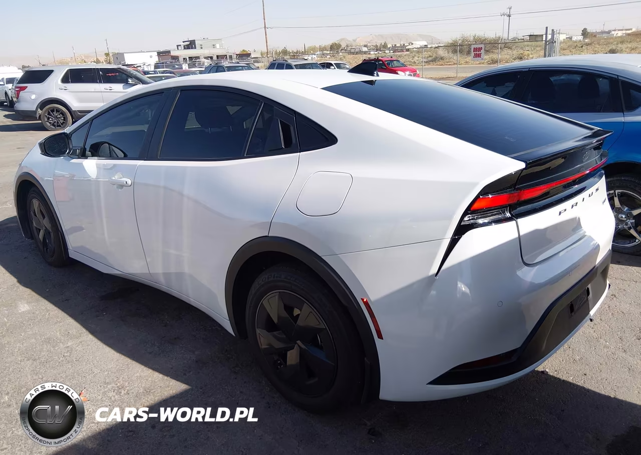 2026 Toyota Prius Le VIN:JTDACAAU5T3070700 - 3