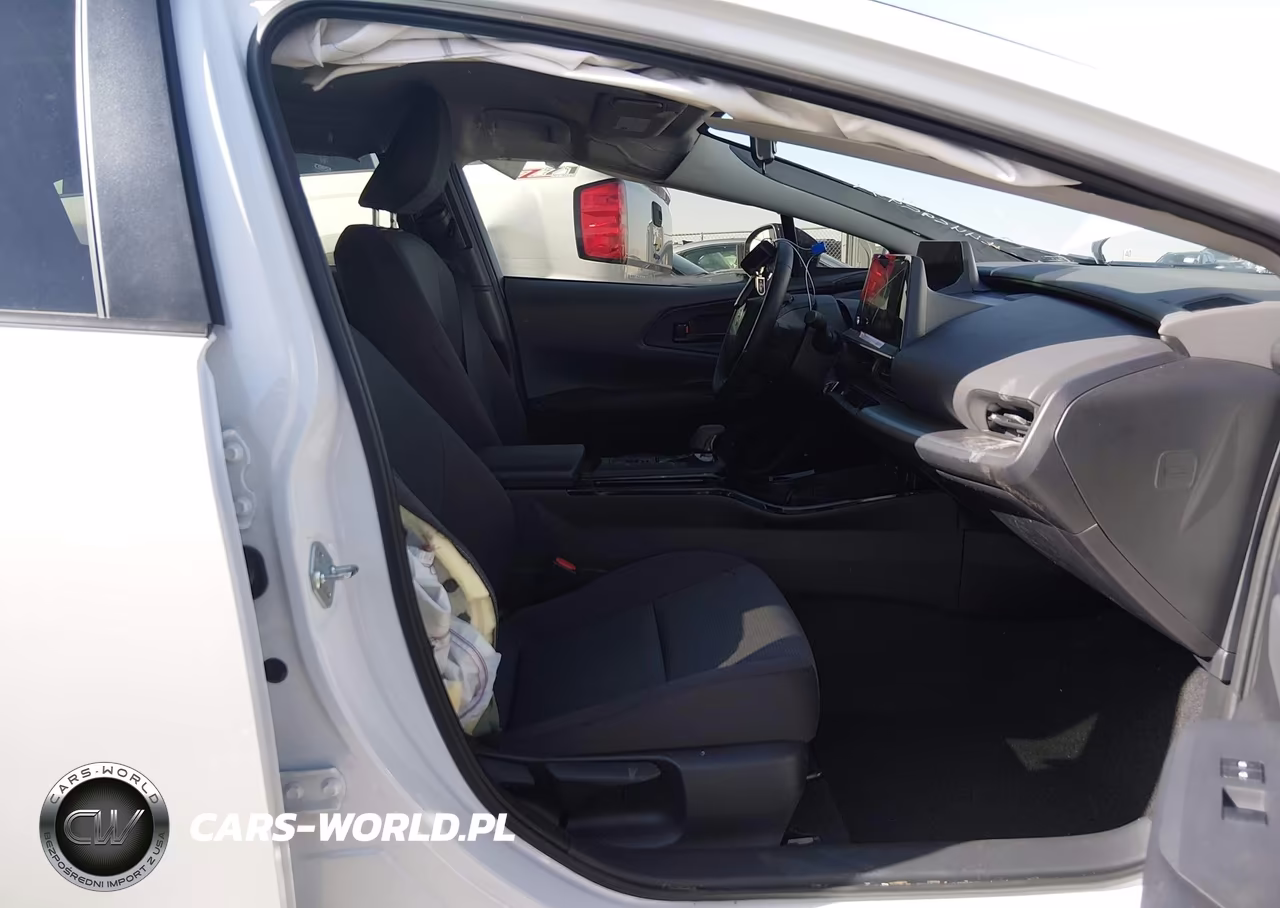 2026 Toyota Prius Le VIN:JTDACAAU5T3070700 - 5
