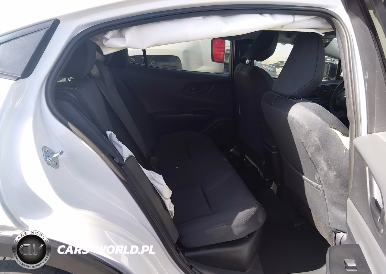 2026 Toyota Prius Le VIN:JTDACAAU5T3070700 - 8