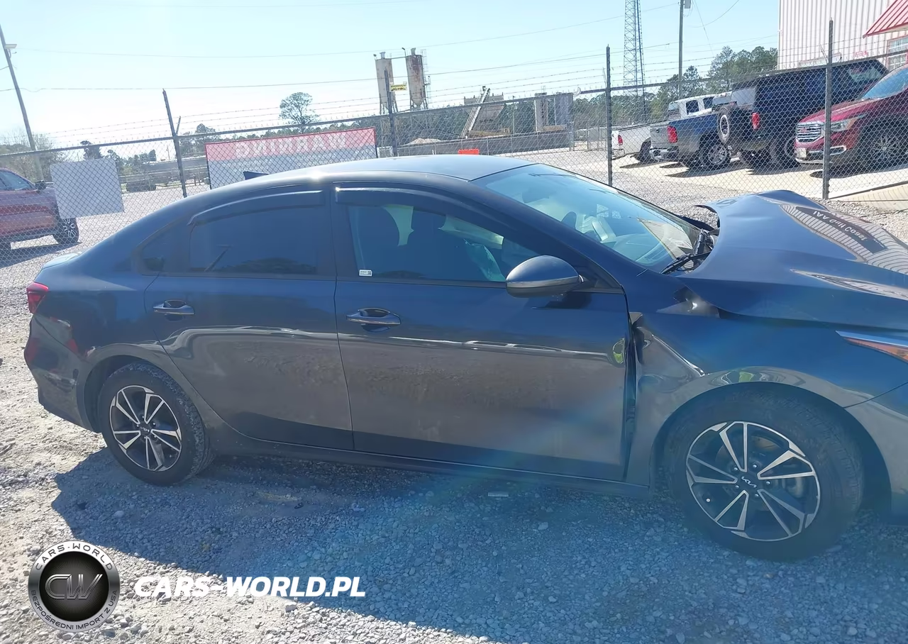 2023 Kia Forte Lxs VIN:3KPF24AD4PE505294 - 13