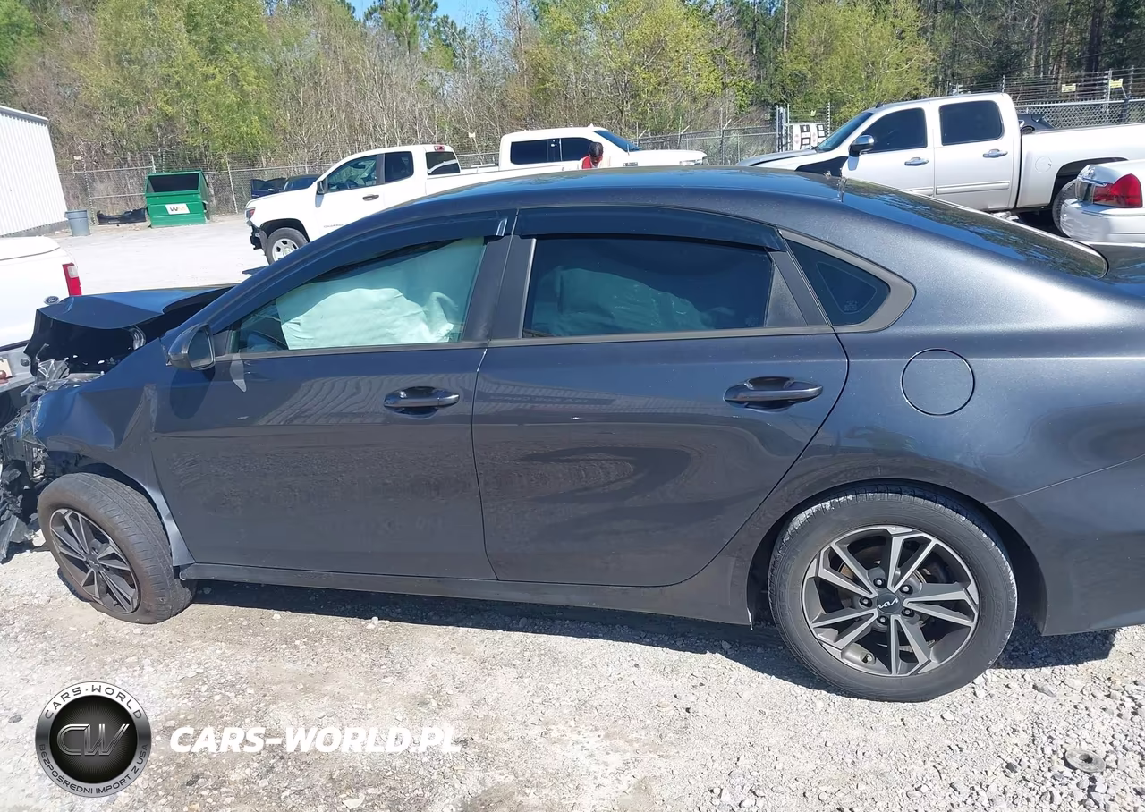 2023 Kia Forte Lxs VIN:3KPF24AD4PE505294 - 14
