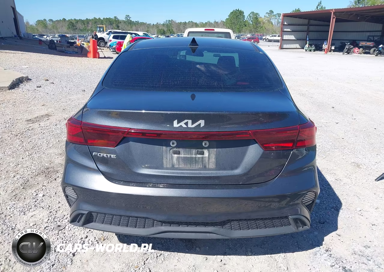 2023 Kia Forte Lxs VIN:3KPF24AD4PE505294 - 16