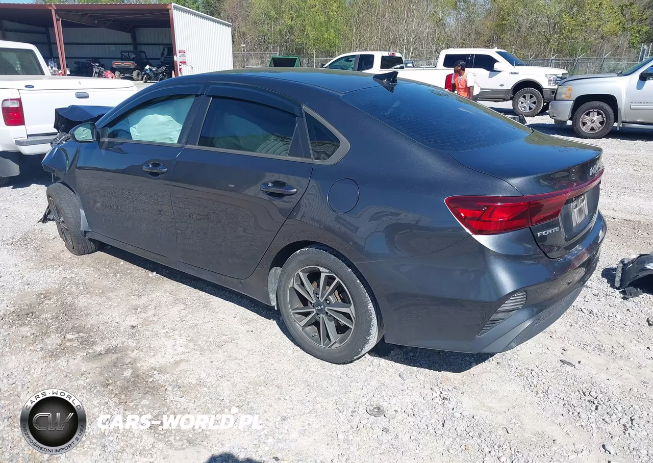 2023 Kia Forte Lxs VIN:3KPF24AD4PE505294 - 3