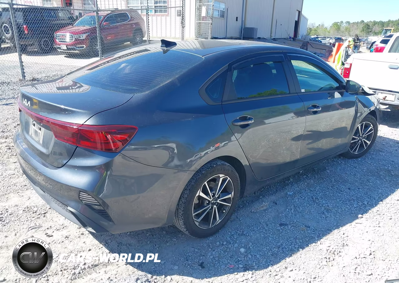 2023 Kia Forte Lxs VIN:3KPF24AD4PE505294 - 4