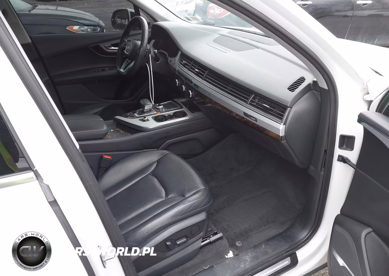 2019 Audi Q7 45 Premium VIN:WA1LHAF77KD027623 - 5