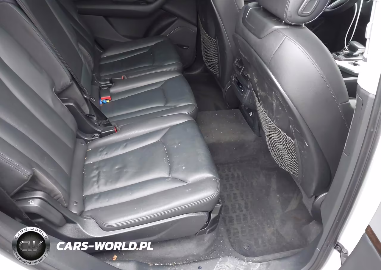 2019 Audi Q7 45 Premium VIN:WA1LHAF77KD027623 - 8
