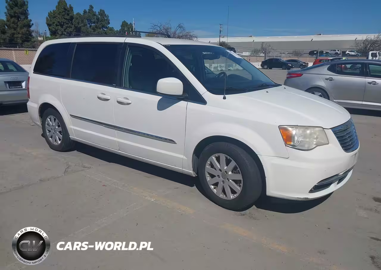 2013 Chrysler Town & Country Touring
