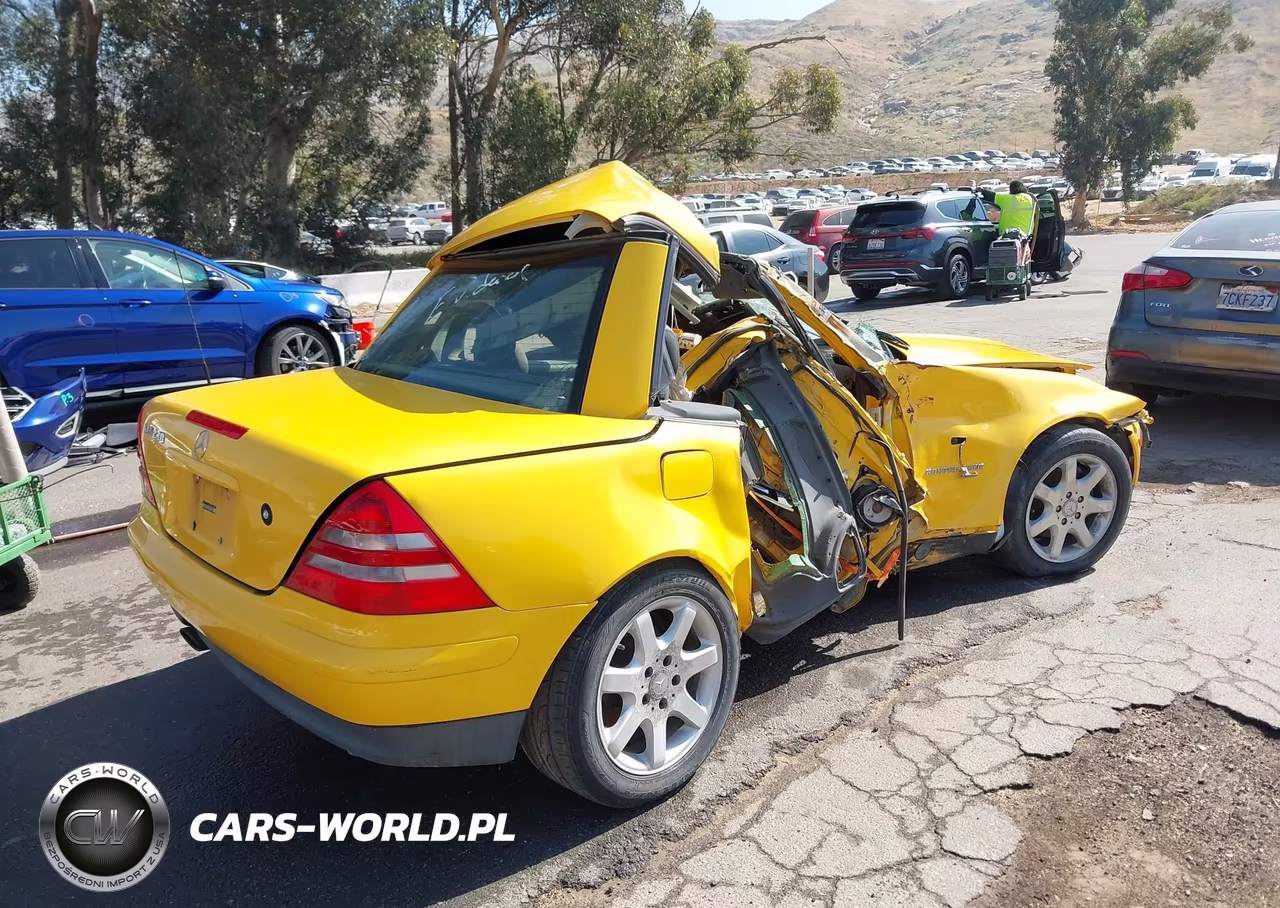 1998 Mercedes-Benz Slk 230 VIN:WDBKK47F5WF078346 - 4