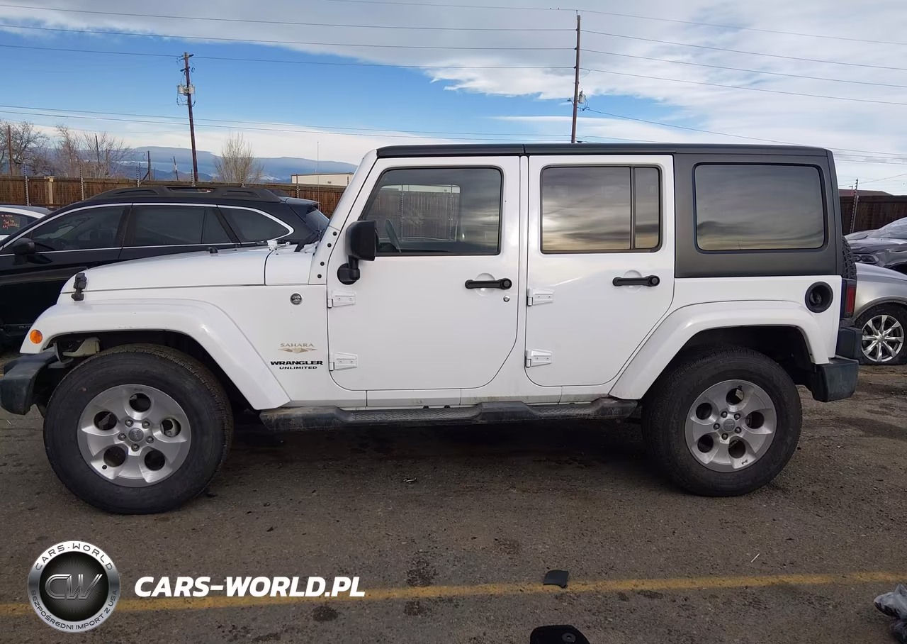2015 Jeep Wrangler Unlimited Sahara VIN:1C4BJWEG4FL543079 - 14