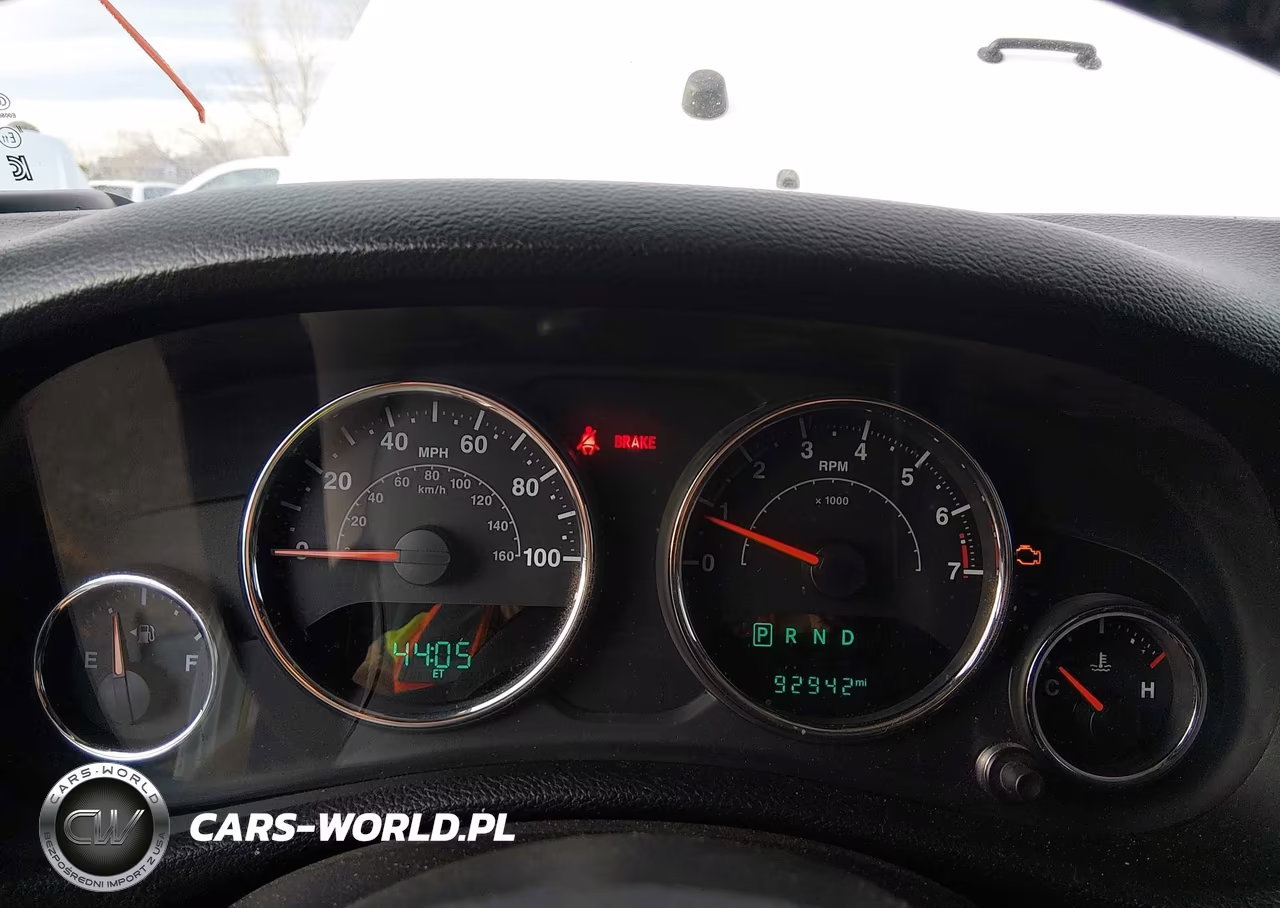 2015 Jeep Wrangler Unlimited Sahara VIN:1C4BJWEG4FL543079 - 7