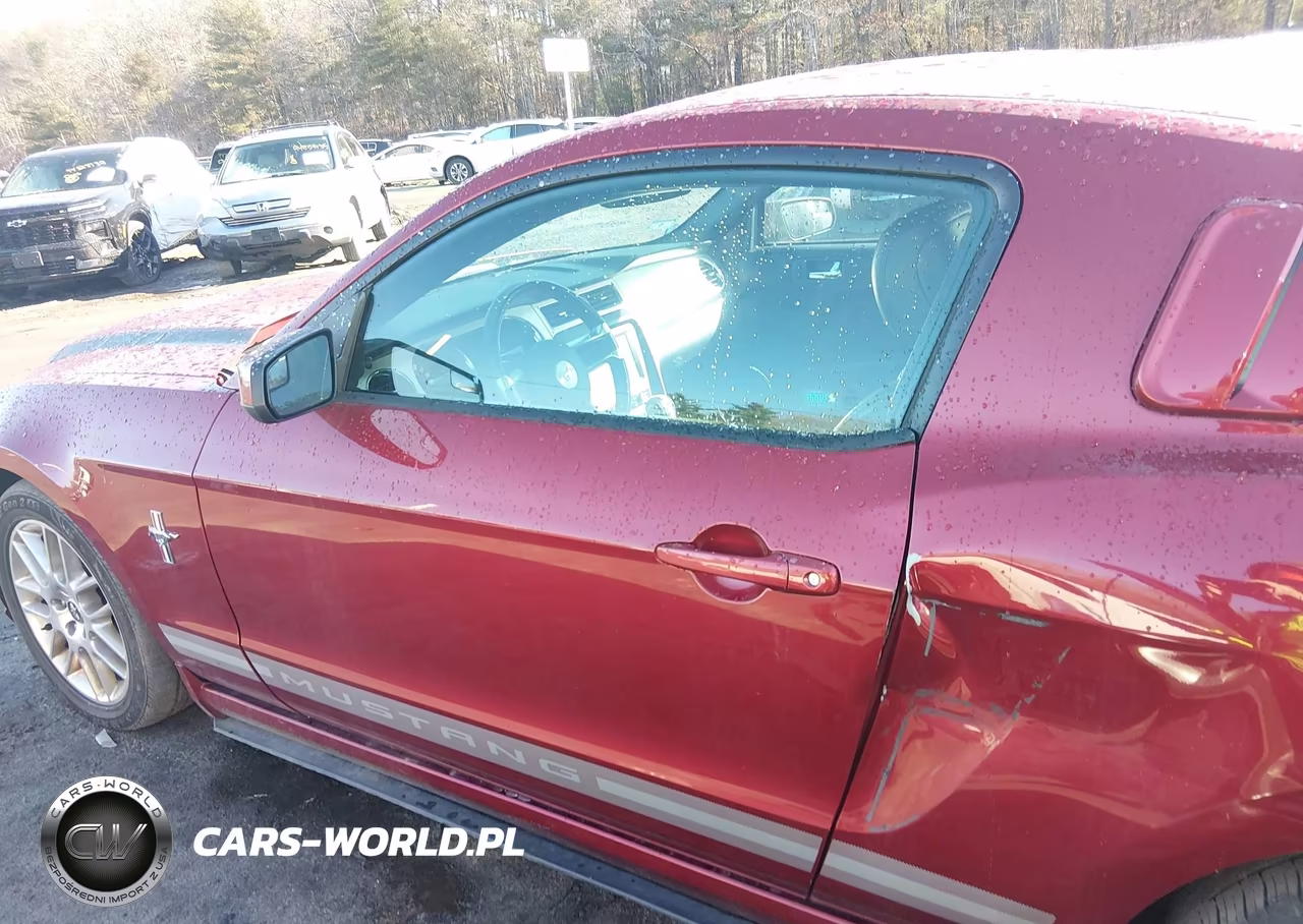2014 Ford Mustang V6 Premium VIN:1ZVBP8AMXE5221486 - 15