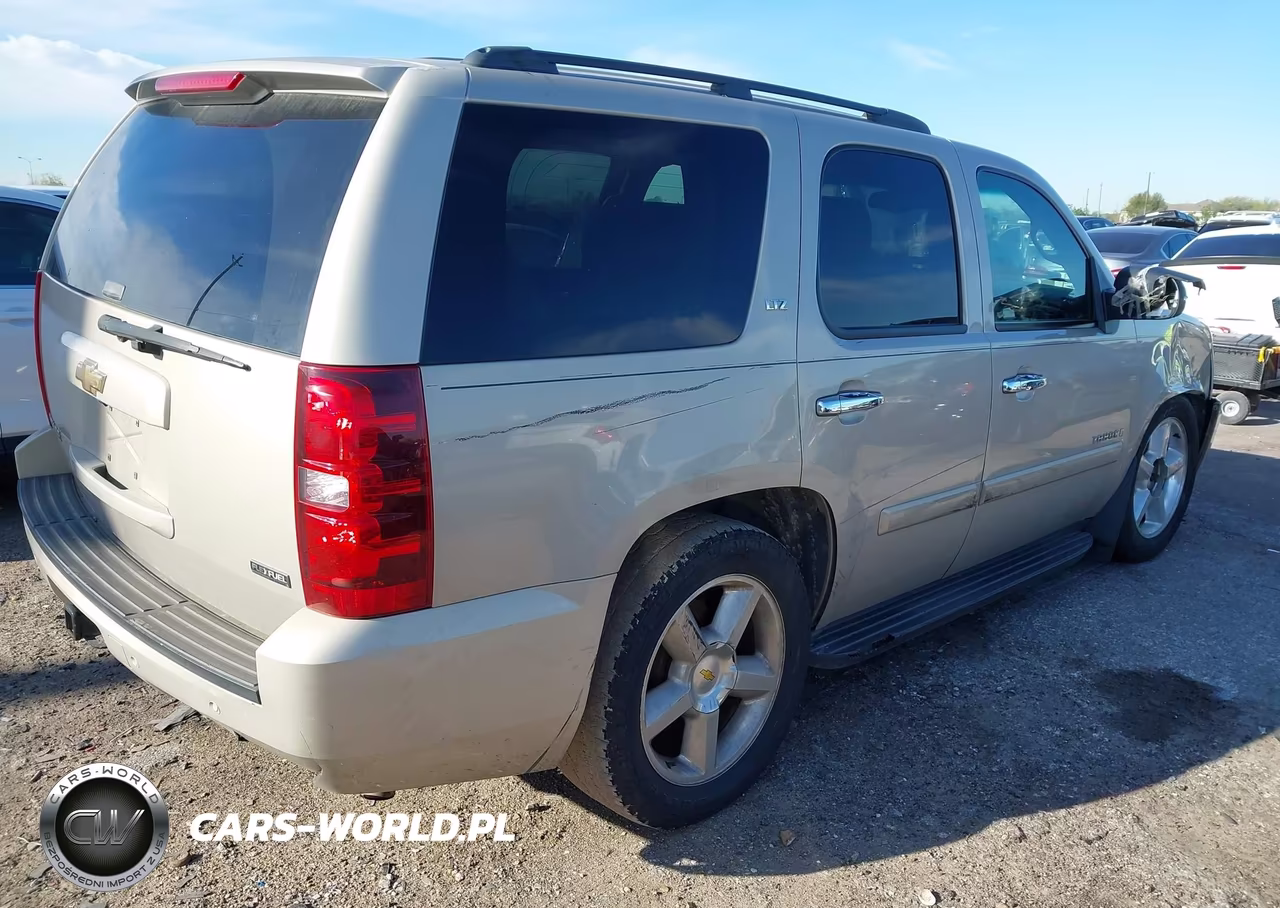 2007 Chevrolet Tahoe Ltz VIN:1GNFC13047J404630 - 4