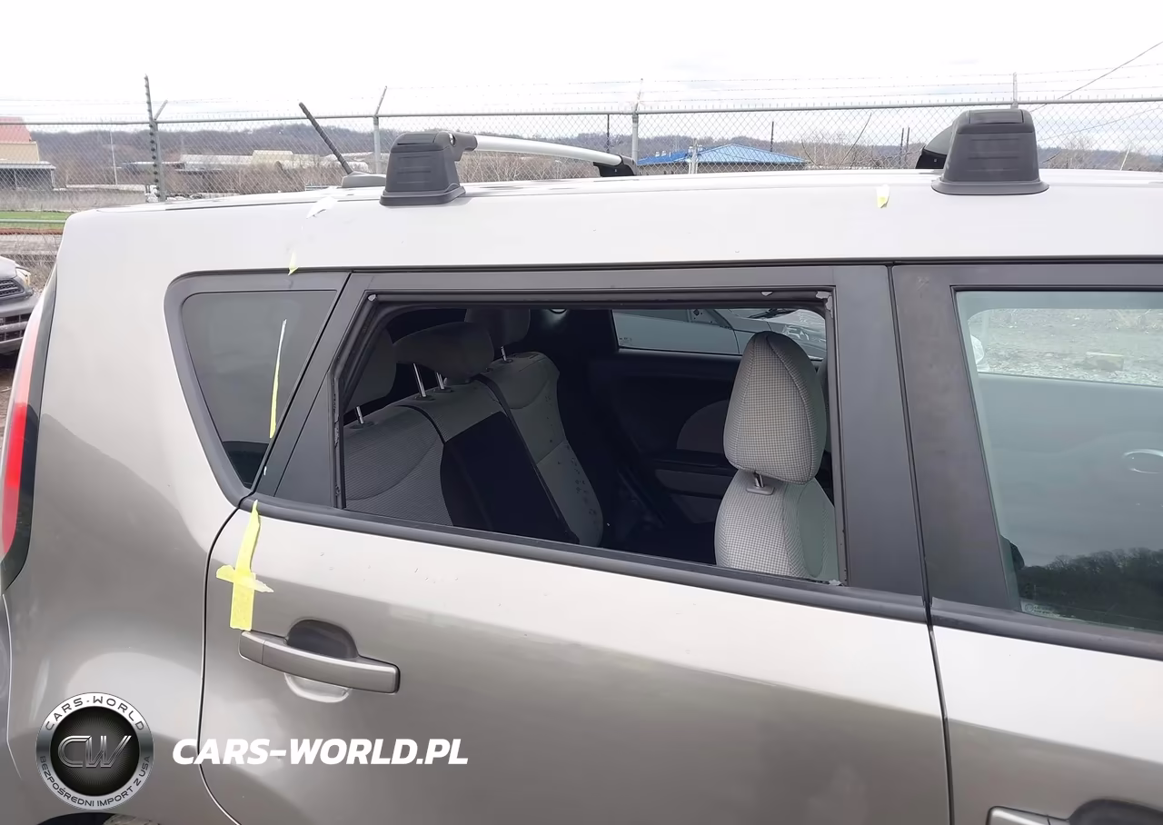 2018 Kia Soul VIN:KNDJN2A22J7600772 - 13