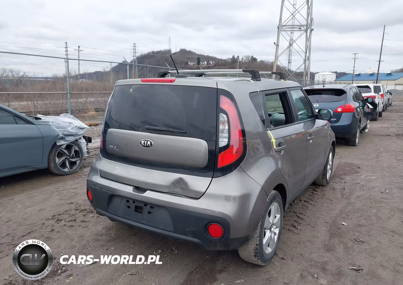 2018 Kia Soul VIN:KNDJN2A22J7600772 - 4