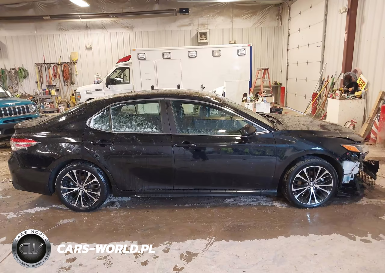 2018 Toyota Camry Se VIN:4T1B11HKXJU025706 - 13