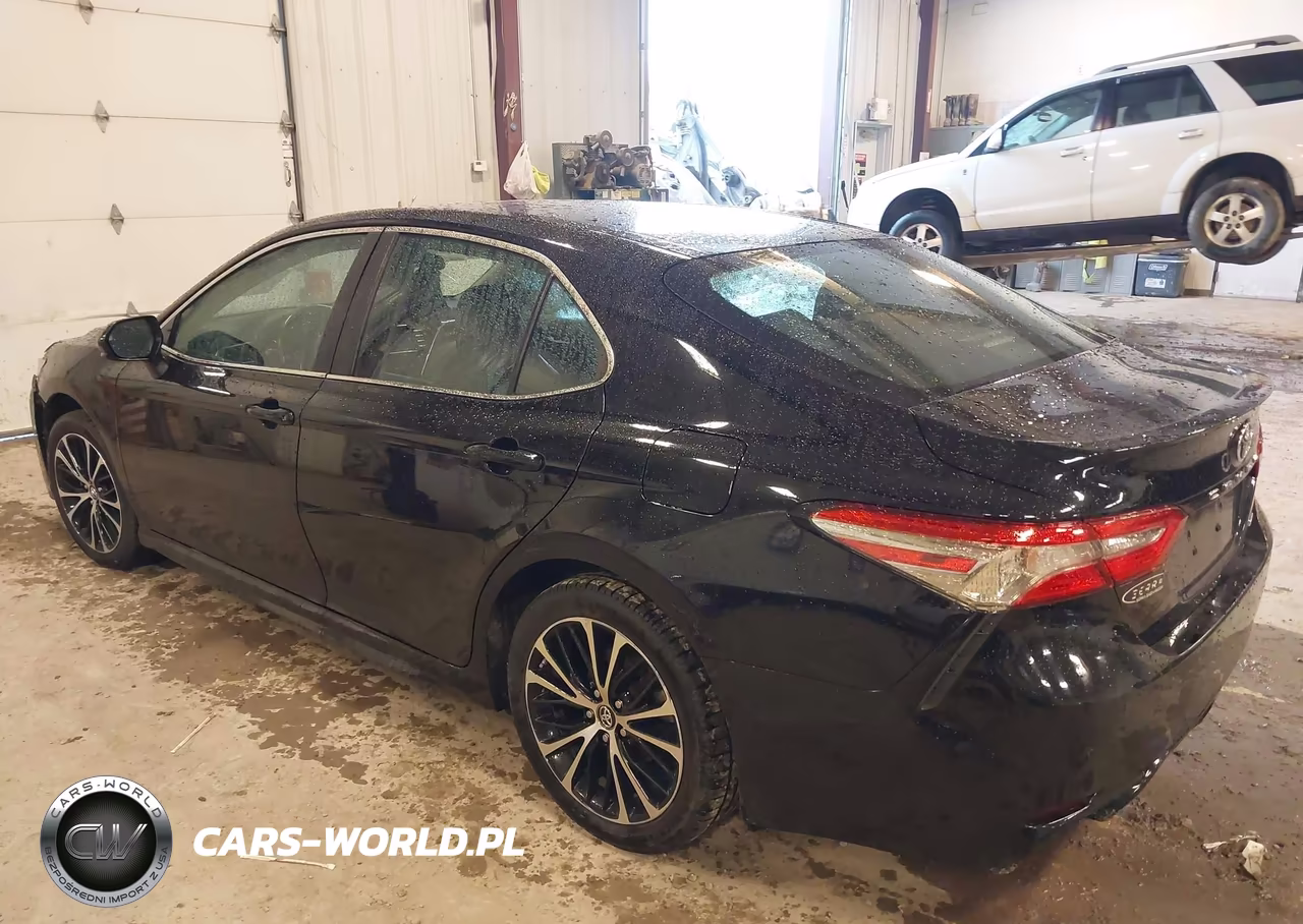 2018 Toyota Camry Se VIN:4T1B11HKXJU025706 - 3