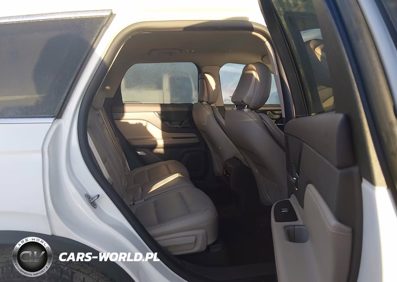2020 Lincoln Corsair Standard VIN:5LMCJ1C95LUL24299 - 8
