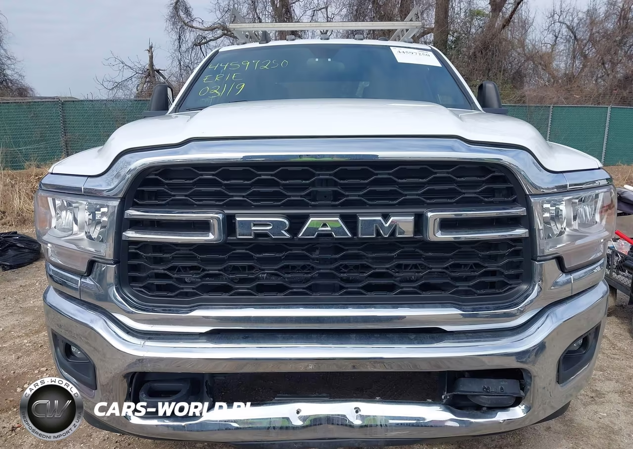 2023 Ram 2500 Tradesman 4X4 8' Box VIN:3C6UR5HJ8PG504522 - 17