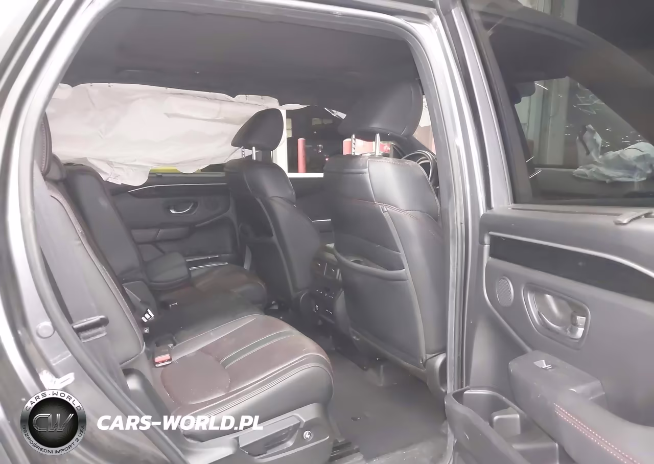 2025 Honda Pilot Black Edition VIN:5FNYG1H9XSB009123 - 8