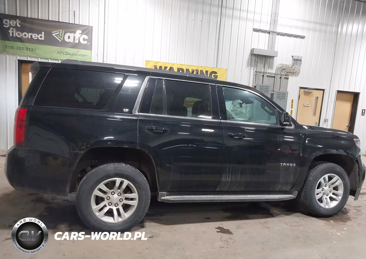 2019 Chevrolet Tahoe Lt VIN:1GNSKBKC7KR388744 - 13