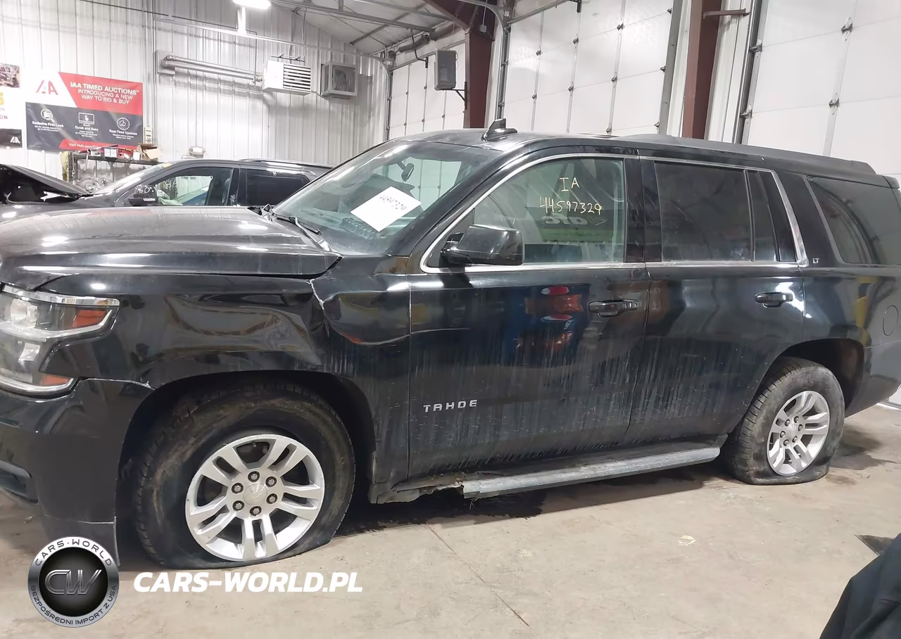 2019 Chevrolet Tahoe Lt VIN:1GNSKBKC7KR388744 - 14