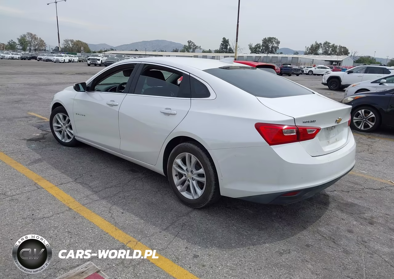 2017 Chevrolet Malibu Hybrid VIN:1G1ZJ5SU5HF122579 - 3