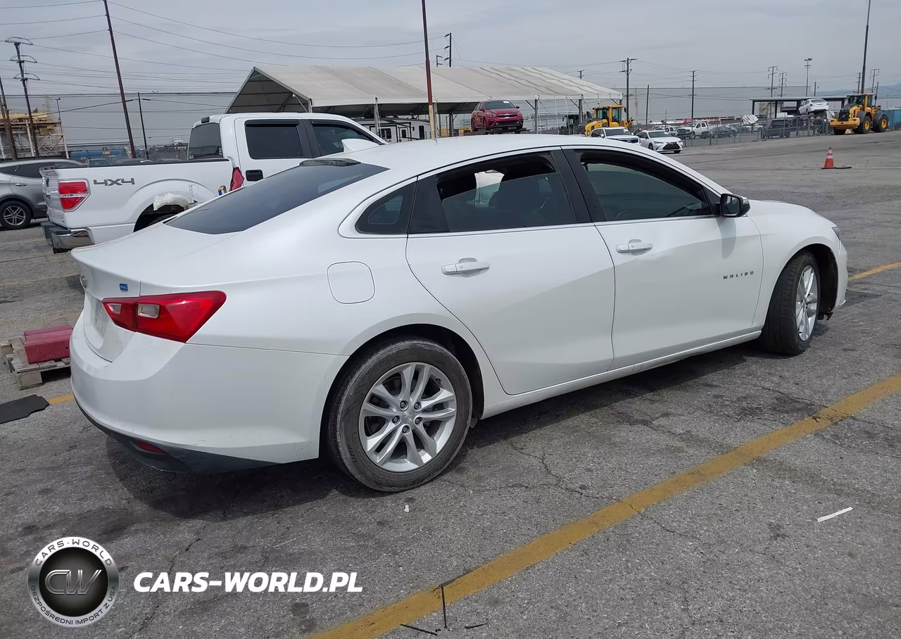 2017 Chevrolet Malibu Hybrid VIN:1G1ZJ5SU5HF122579 - 4
