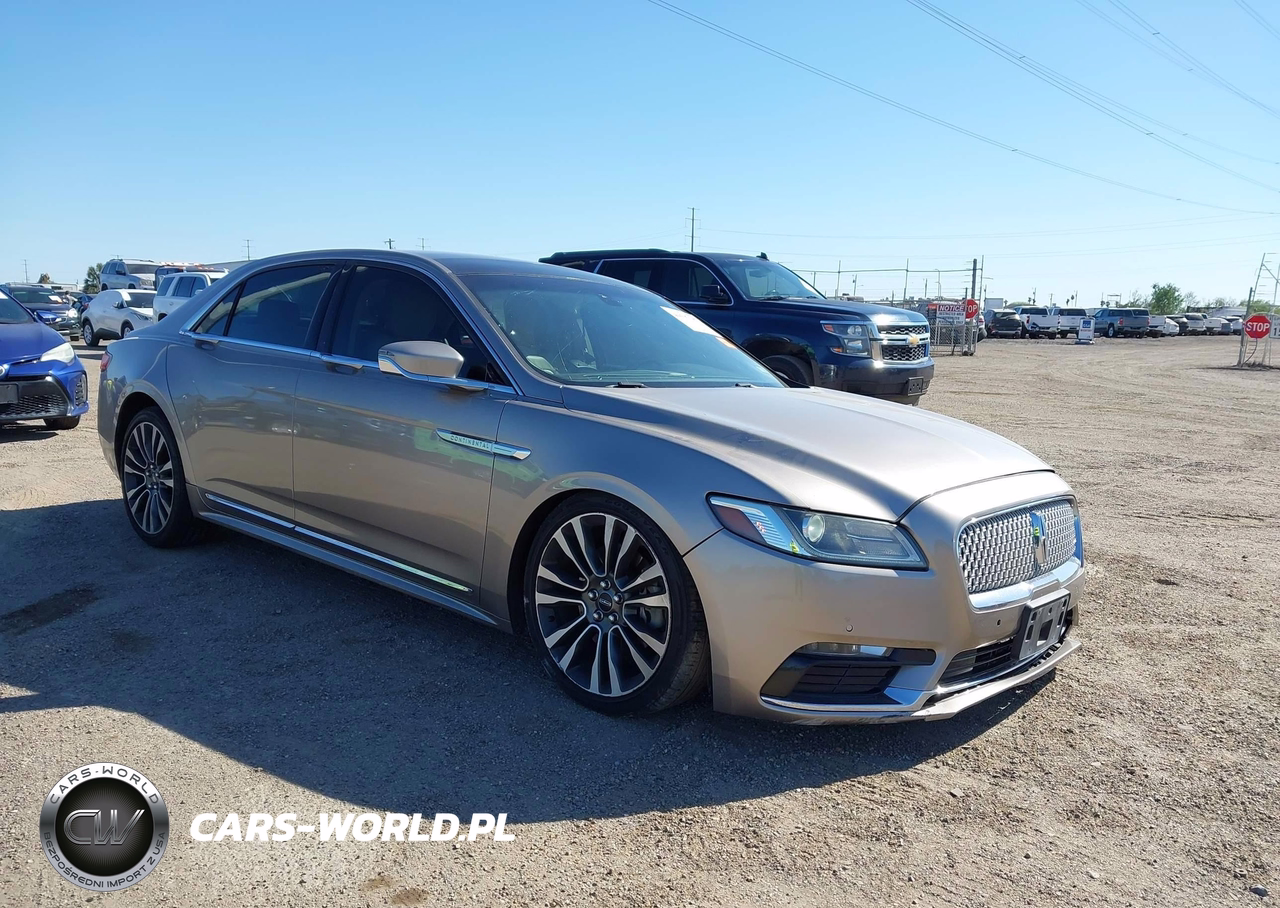 2018 Lincoln Continental Select