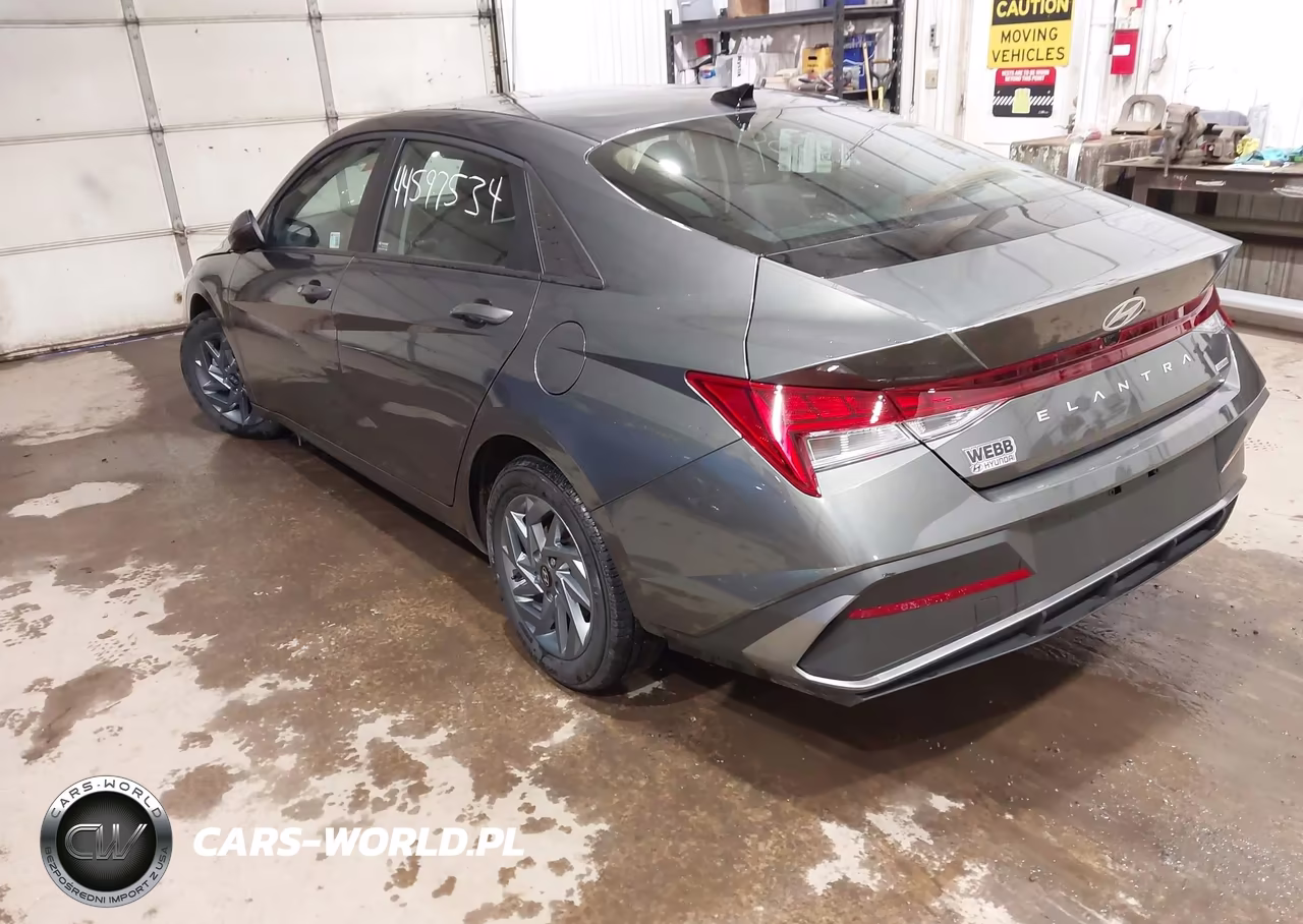 2025 Hyundai Elantra Hybrid Blue VIN:KMHLM4DJ8SU153650 - 3