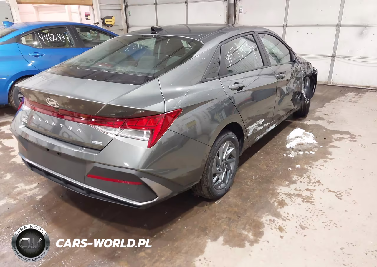 2025 Hyundai Elantra Hybrid Blue VIN:KMHLM4DJ8SU153650 - 4