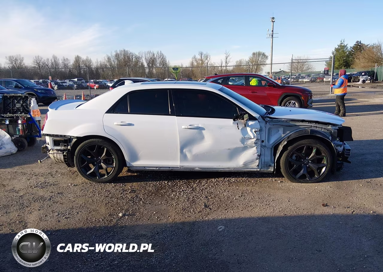 2022 Chrysler 300 S VIN:2C3CCABT6NH154608 - 14